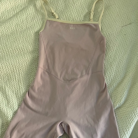 437 shorts onesie pink and cream size Small - Picture 2 of 3